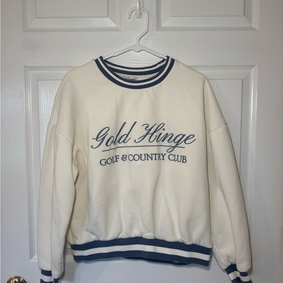 Gold Hinge Women's Cream and Blue Crew Neck Sweater